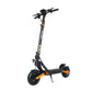 Elscooter KuKirin G2 Pro – vy från sidan framifrån med grova däck och fjädring